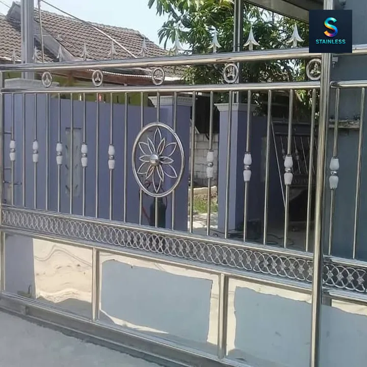 ประตูสแตนเลส (Stainless Gate)